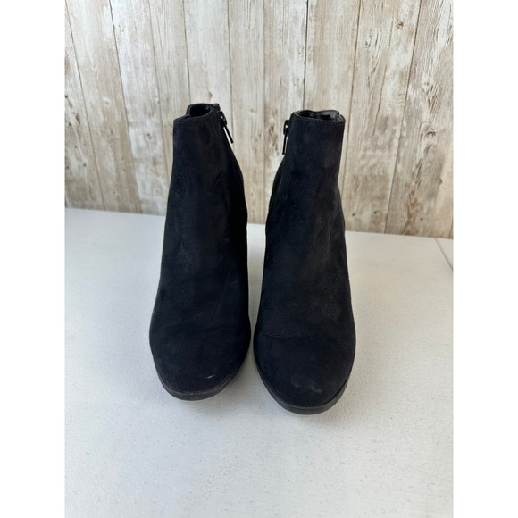 Banana Republic Womens Boots Size 8 Black Suede Side Zipper Slip On Ankle Bootie - Picture 2 of 12